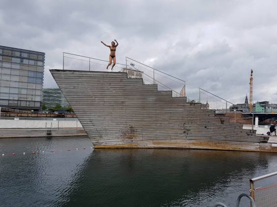 14248130_10155081847699068_1077290495_o