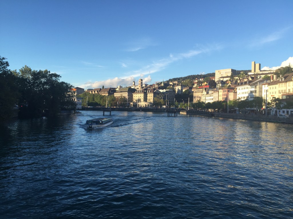 Grüezi from Zürich, Switzerland!
