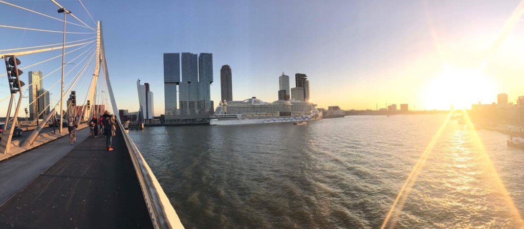 I love stroopwaffles. Rotterdam&nbsp;!